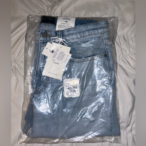 Lucky Brand Boyfriend Jeans - Picture 1 of 4
